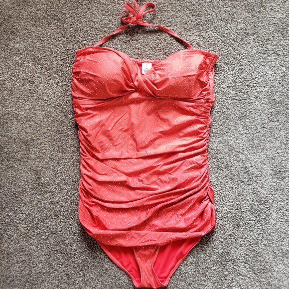 old navy polka dot swimsuit